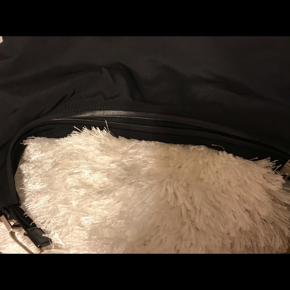 Gucci black nylon shoulder bag - Picture 7 of 8